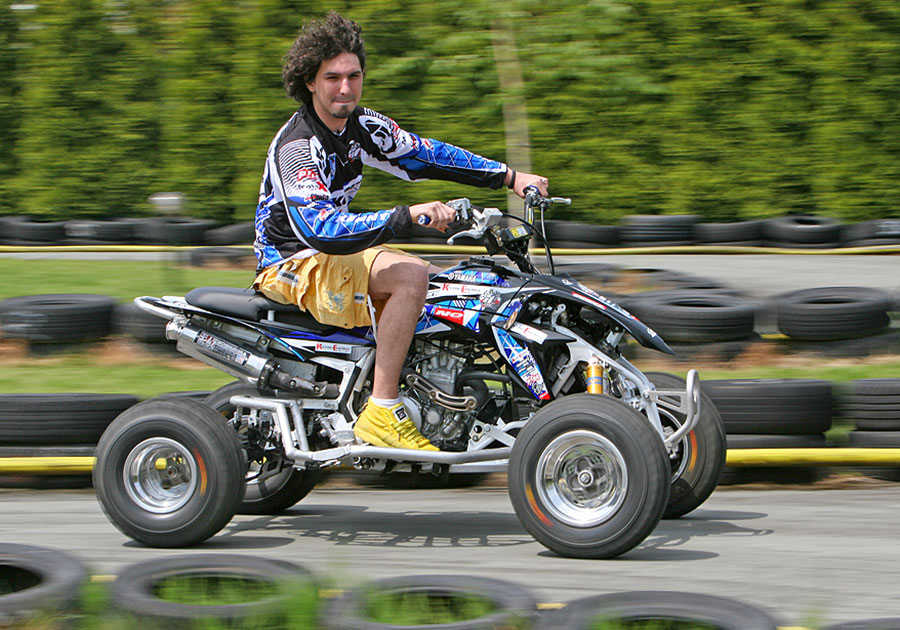 wieloletnie doświadczenie we współpracy z artystami sceny muzycznej i kabaretowej